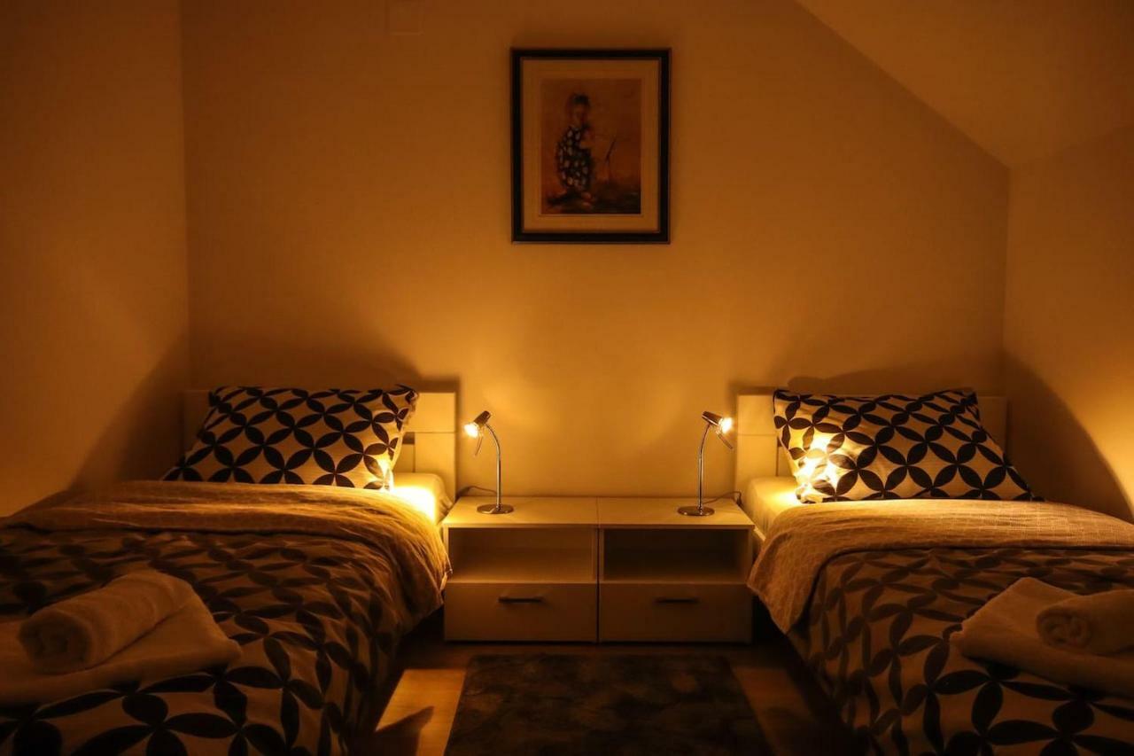 Apartment F&f *